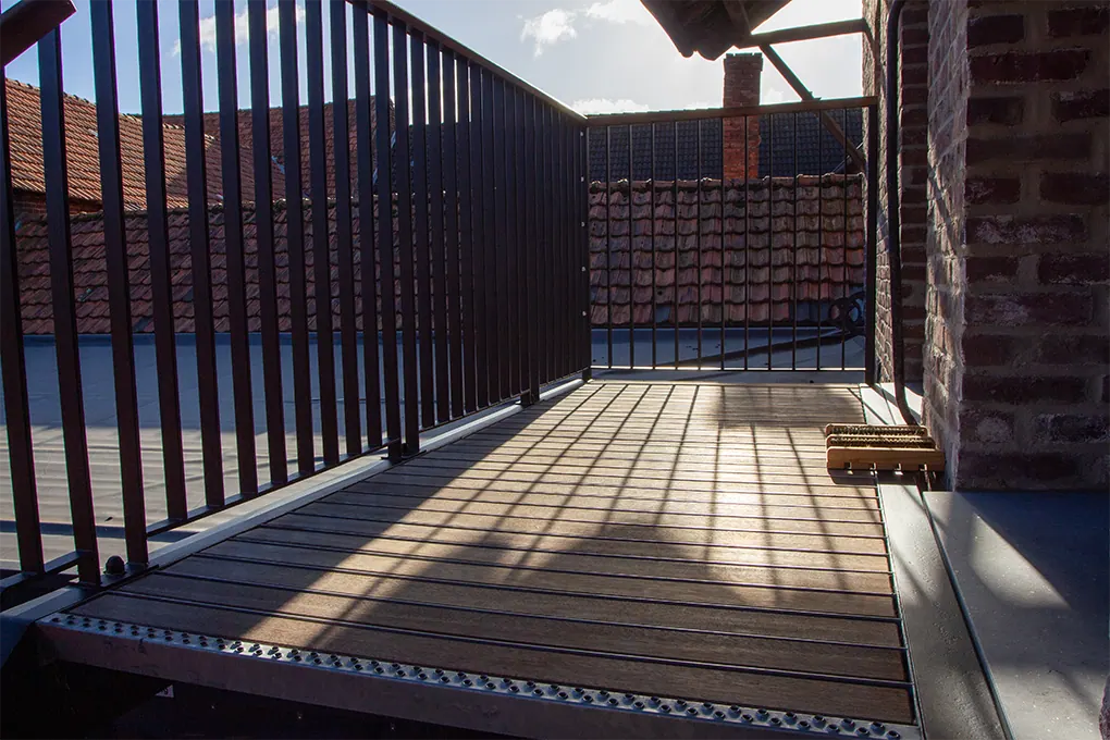 JettyDeck trappen en bordessen B&B Bon Vert